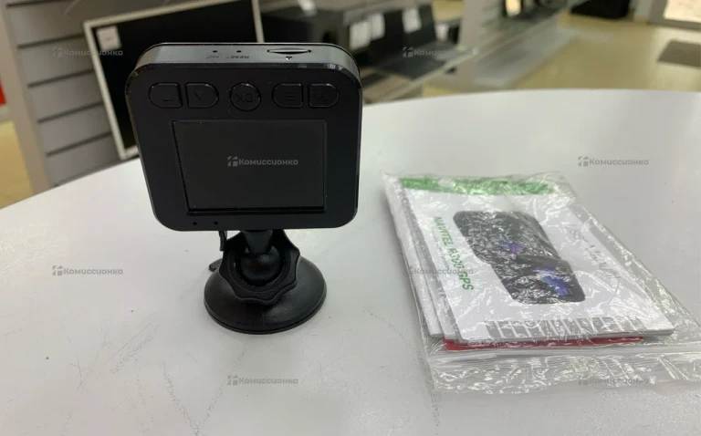 Видеорегистратор NAVITEL R300 GPS
