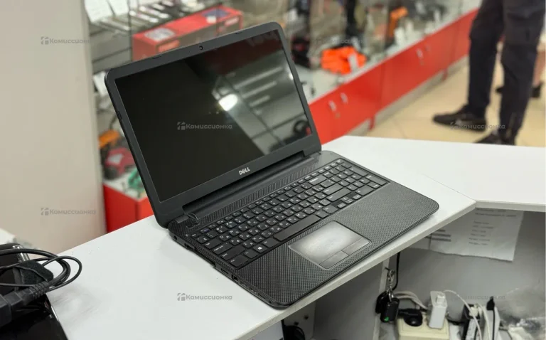 Ноутбук Dell Inspirion 15-3521