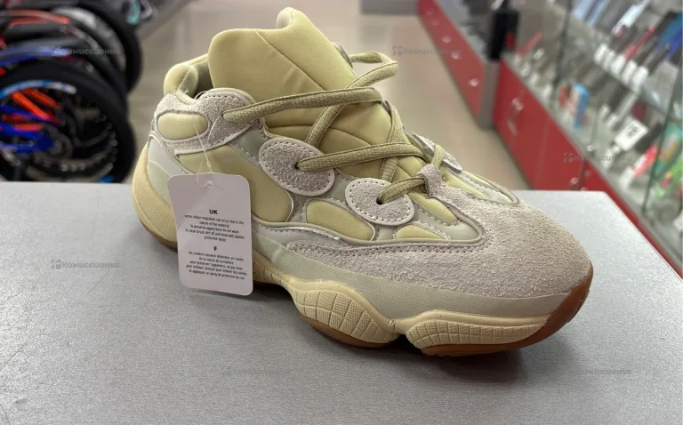 Кроссовки женские Adidas(реплика) Yeezy 500-37разм