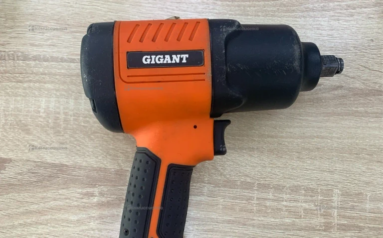 Ударный пневмогайковерт Gigant PW 880