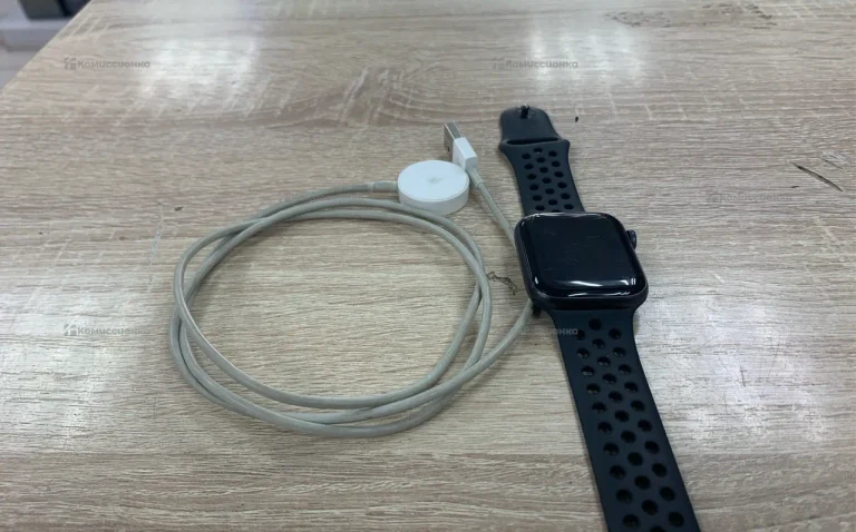 Часы Apple Watch SE A2352