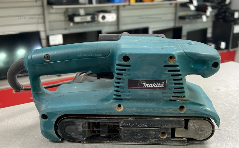 Шлифмашинка Makita 9910
