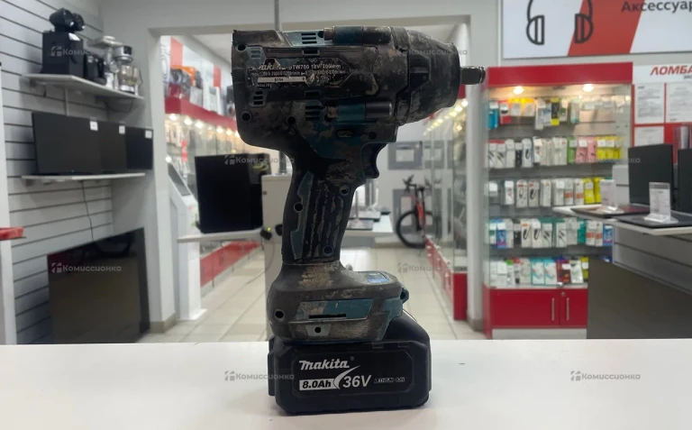 Гайковерт аккумуляторный Makita DTW700