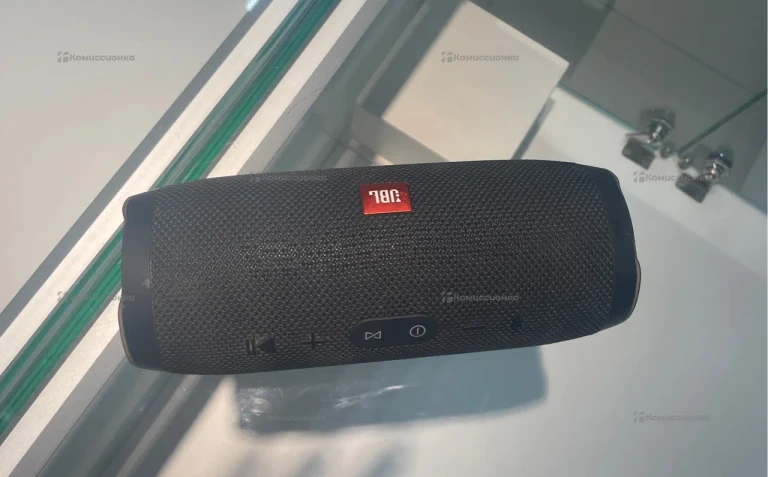 Колонка  JBL CHARGE 3