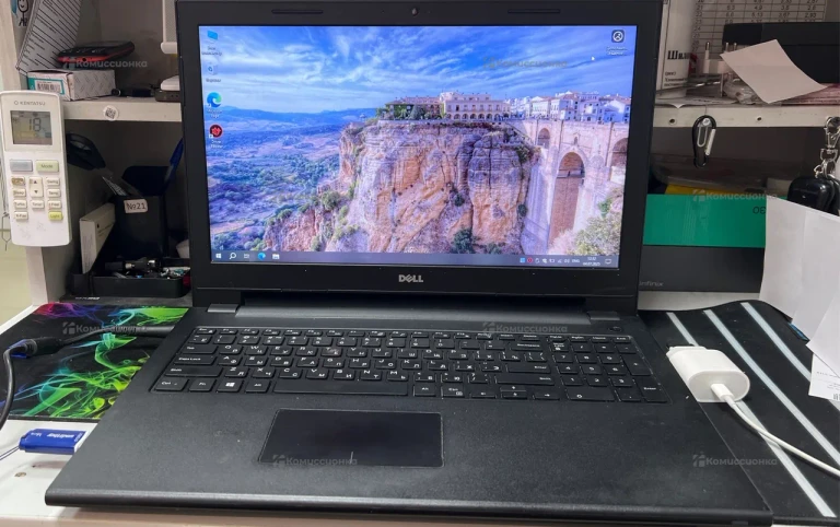 Ноутбук  Dell i3-4005U