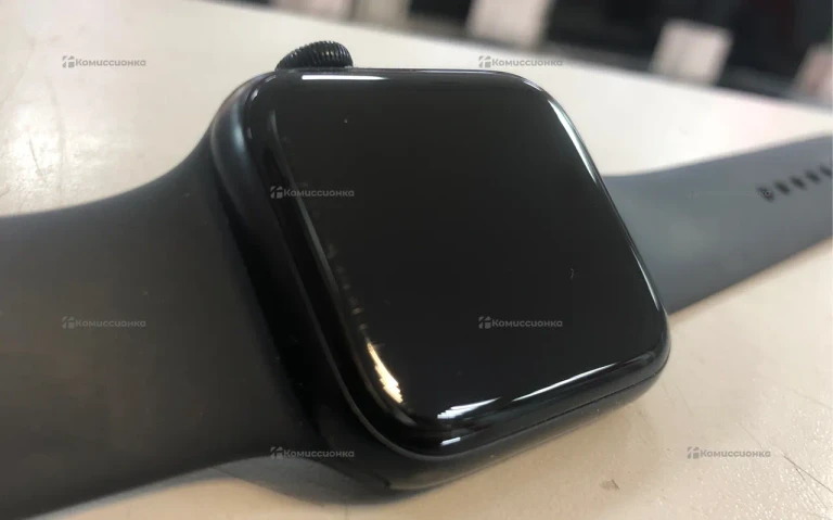 Apple Watch SE 2 44mm