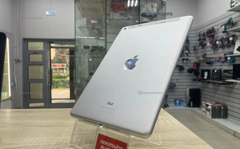 Планшет Apple iPad Air 32Gb Wi-Fi