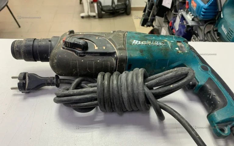 перфаратор makita HR2470