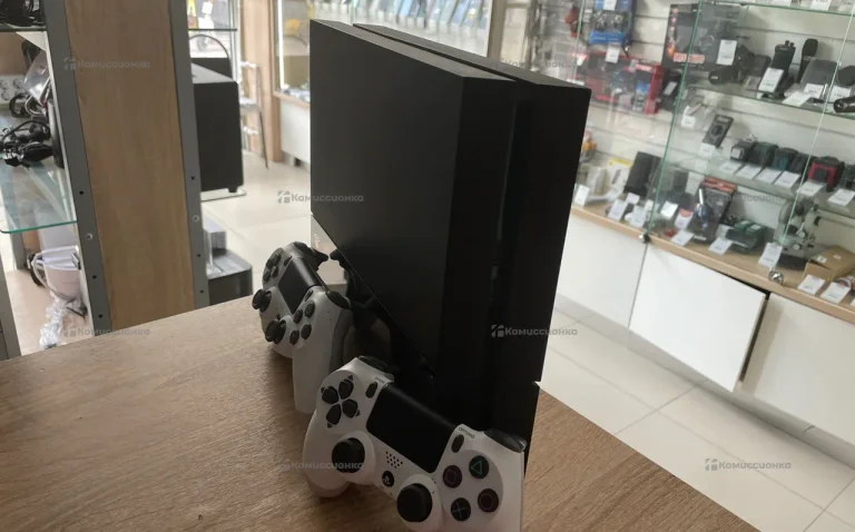 Приставка PS4. ps4 fat 500