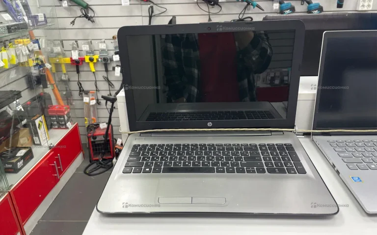 Ноутбук  HP 15-ba588ur