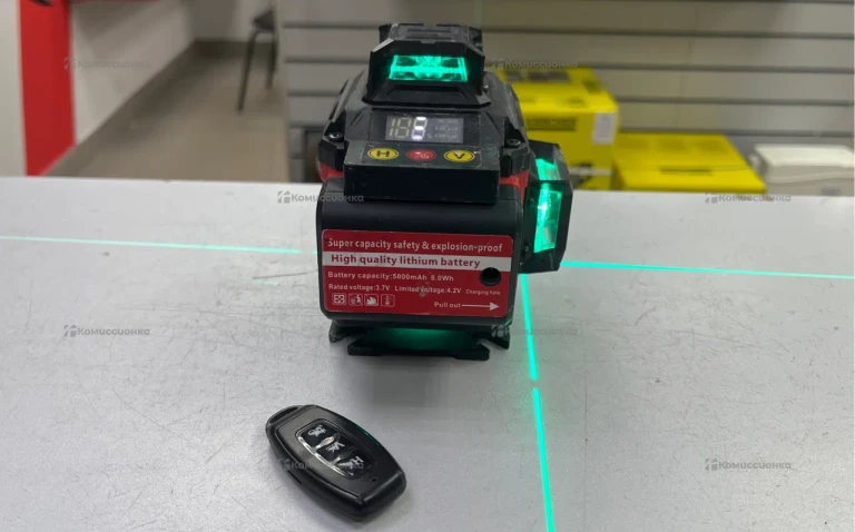 Лазерный уровень Milwaukee 4D Green