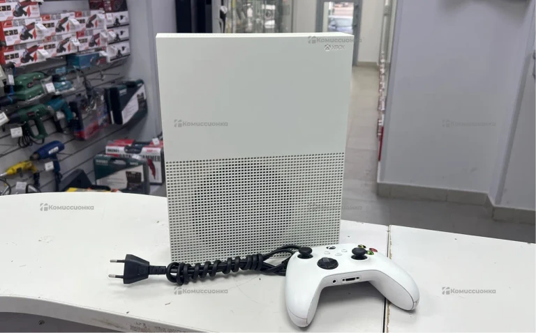 Приставка Xbox One S 500 ГБ
