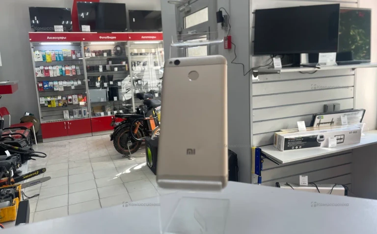 Xiaomi Redmi 4X 2/16 ГБ