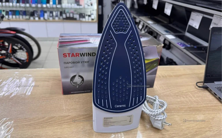 Утюг Starwind SIR2447