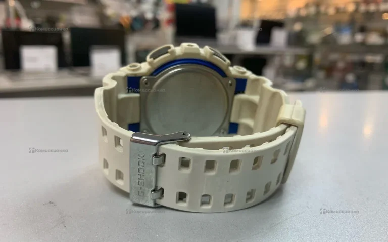 Часы  Casio G-Shock (GA-100B-7ADR)