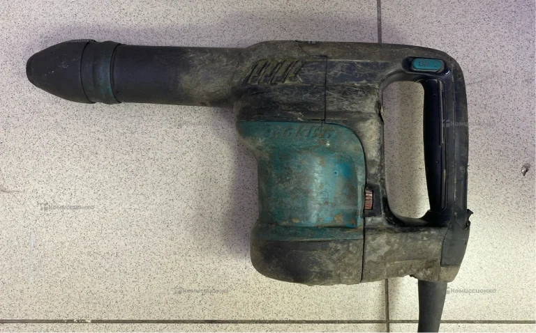 Отбойный молоток makita HM0870C