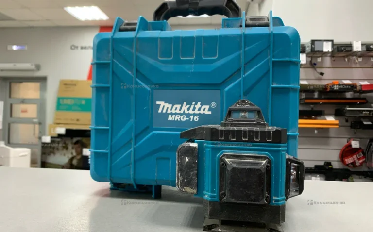 Лазерный уровень-нивелир Makita MRG-16