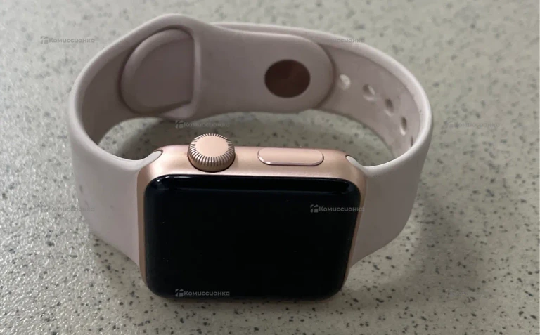 Часы Apple Watch 3