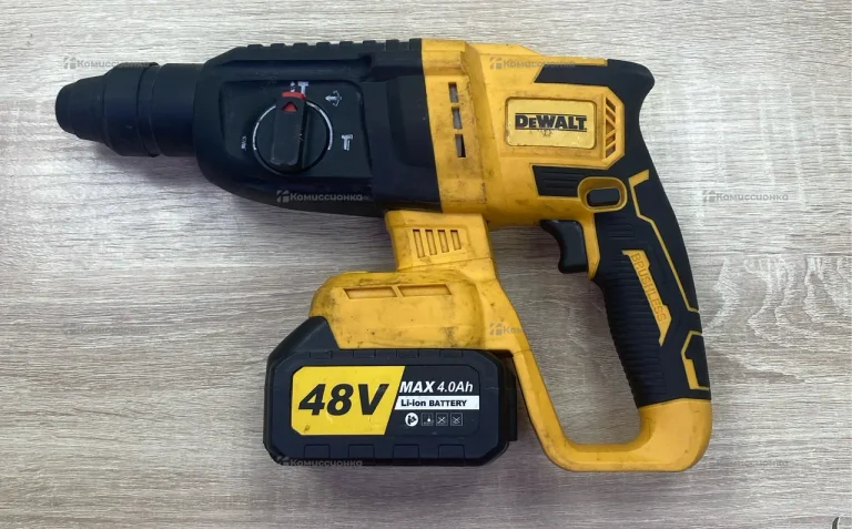 Перфоратор аккумуляторный Dewalt reply