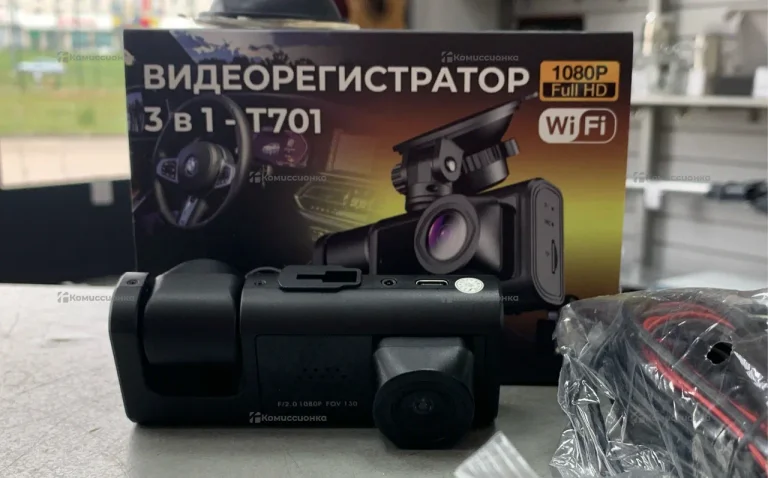 Видеорегистратор  t701