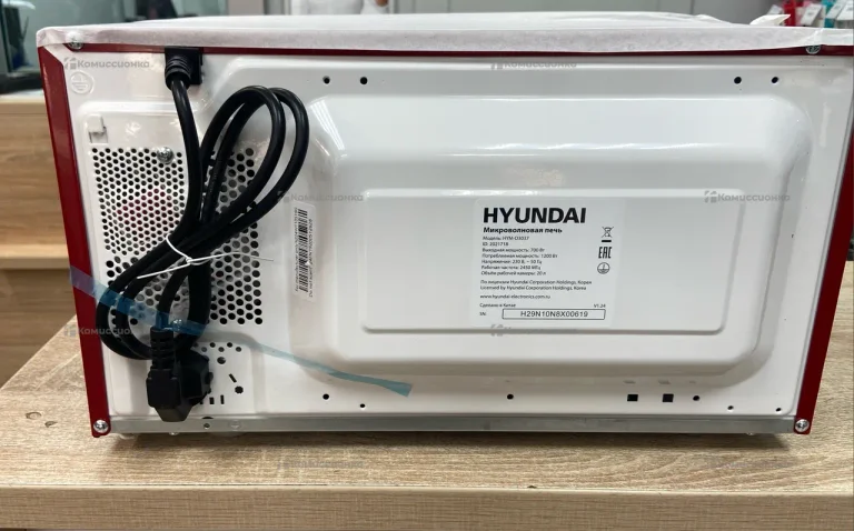 Микроволновая печь  HYUNDAI HYM-D3037