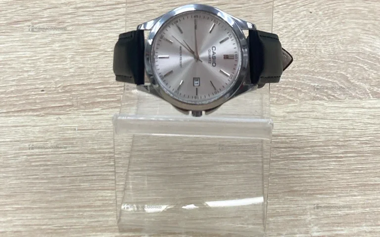 Часы  Casio 1332